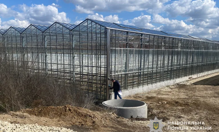 На Тернопільщині судитимуть підприємницю за незаконні теплиці