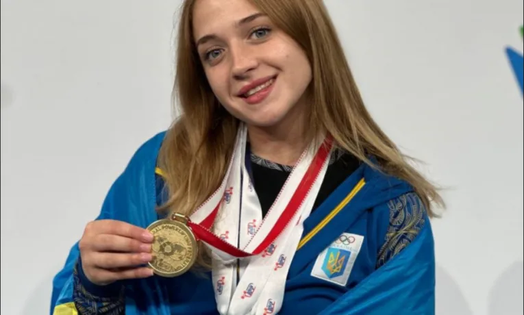 Сила, що ламає стереотипи: історія успіху пауерліфтерки з Тернополя Марії Полянської
