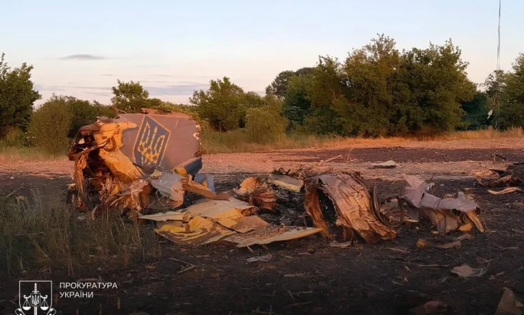 Фото з місця авіакатастрофи Су-24М на Хмельниччині