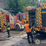 У Тернополі на пожежі на складі постраждала людина