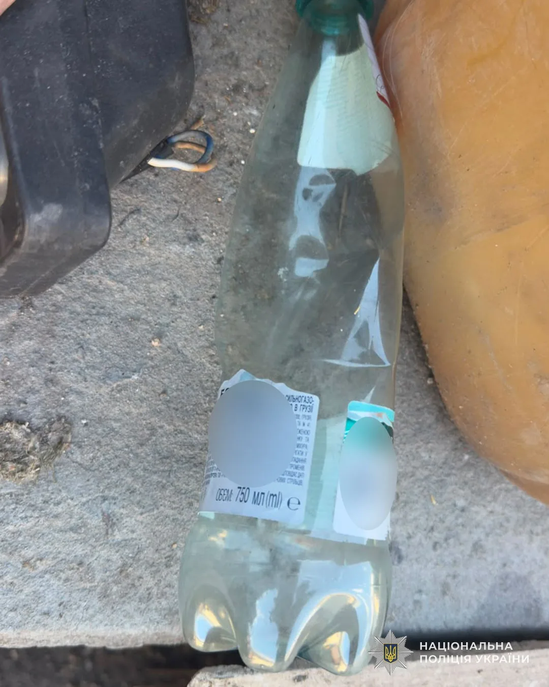 На Тернопільщині чоловік облив бензином сусіда та погрожував його спалити