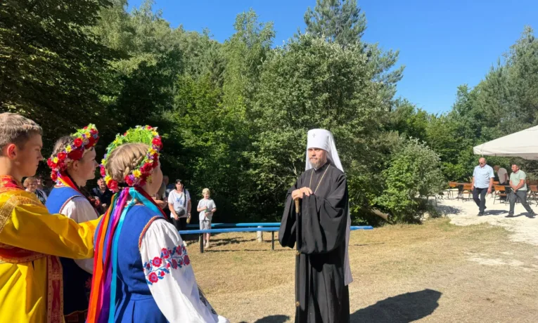 Митрополит Нестор очолив святкові заходи з нагоди 375-річчя Богданової каплички на Тернопільщині