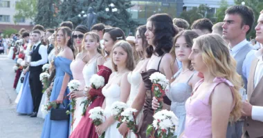 У Чорткові відбувся випускний бал 2026: дивіться фото та відео