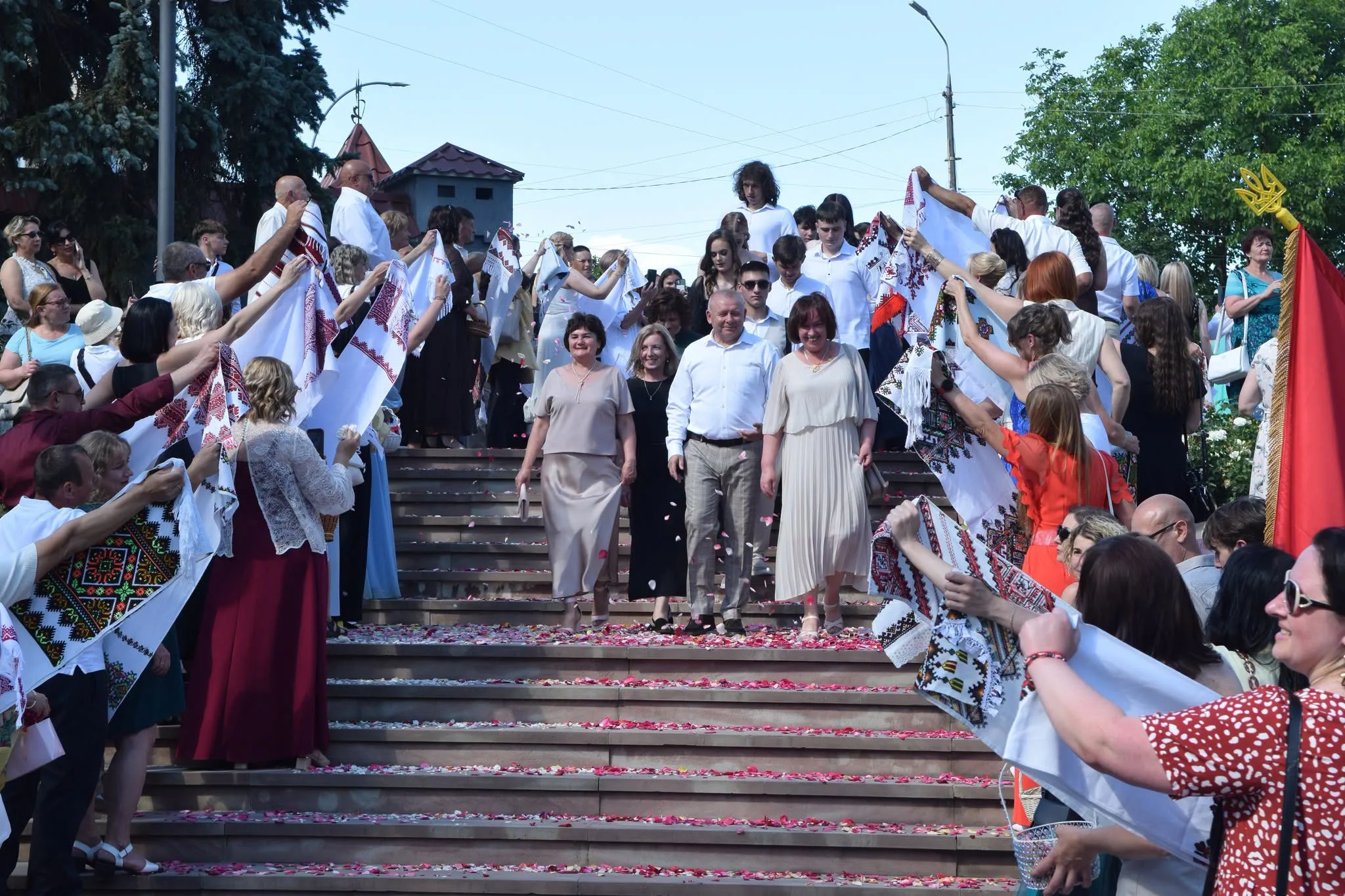 У Чорткові відбувся випускний бал 2026: дивіться фото та відео