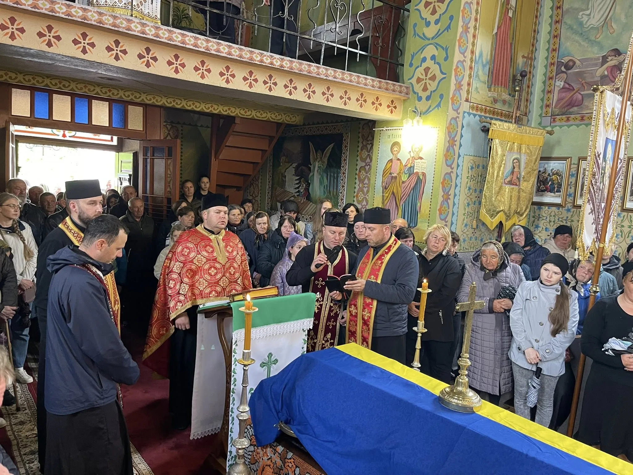Загинув на бойовому чергуванні під Сумами: Озернянська громада попрощалася з Володимиром Горошком
