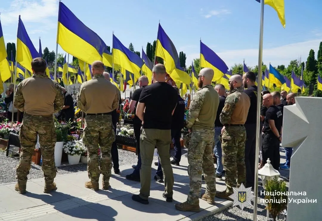 У Тернополі вшанували пам’ять загиблого поліцейського Олександра Вінічука