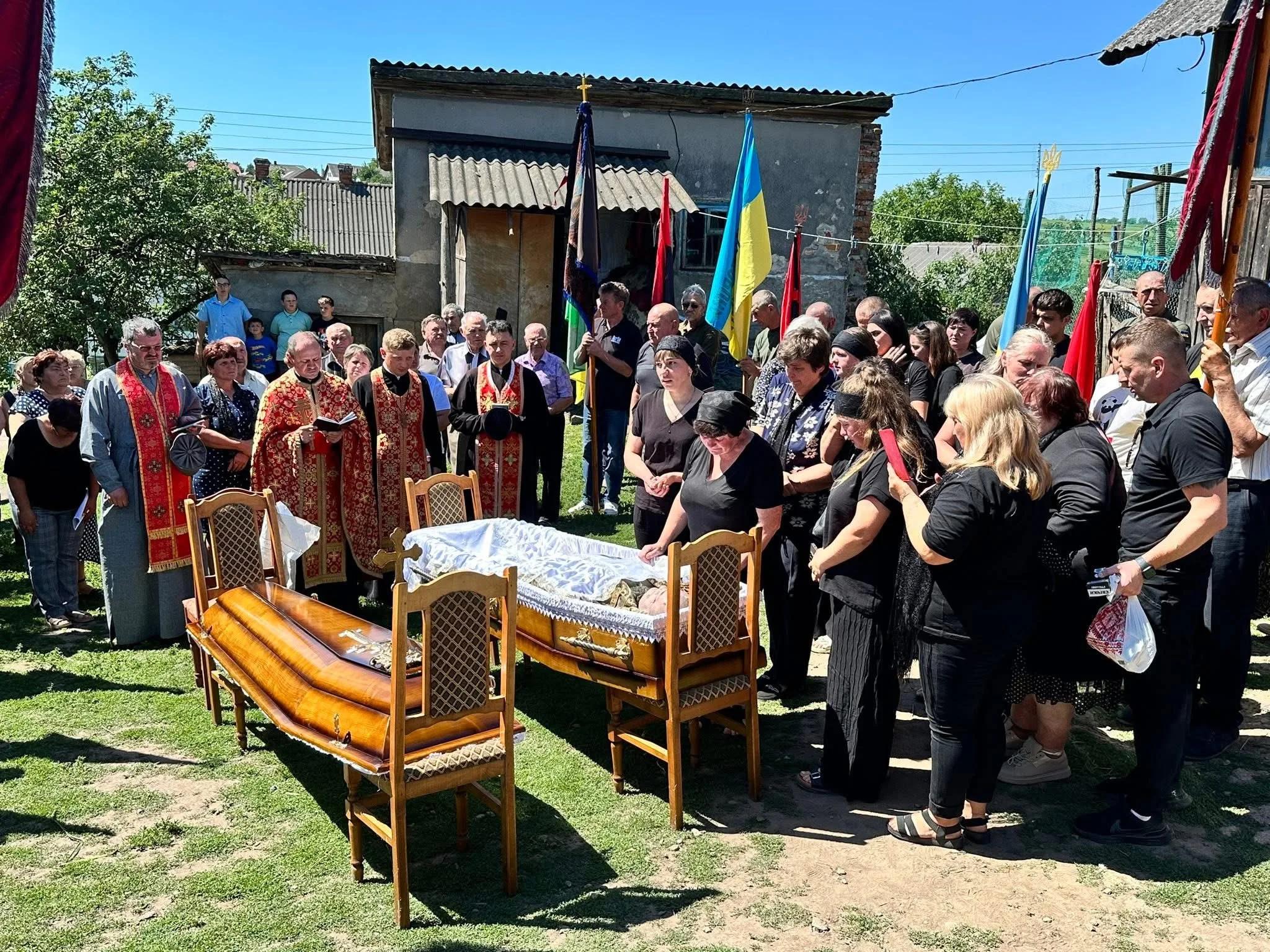 Козівська громада попрощалася з ветераном війни Ігорем Пастраном