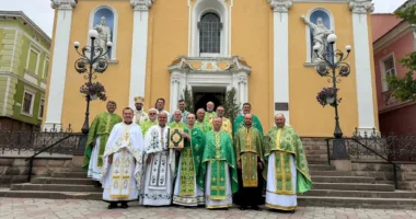 У Бережанах 22 священники зібралися на святкування 400-річчя першої згадки про храм