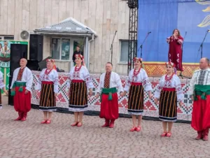 У Підволочиську відбувся благодійний фестиваль Зеленого борщу &laquo;Ми єдині&raquo;