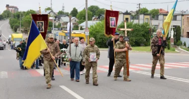 На Тернопільщині провели в останню путь захисника Сергія Лесика
