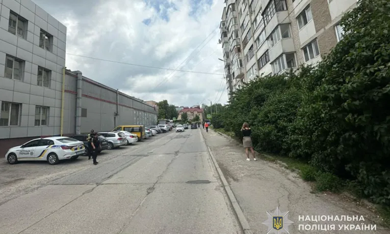 У Тернополі п’яний водій збив матір із донькою та втік з місця ДТП
