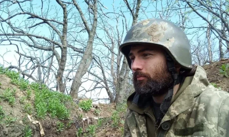 Віталій у 1-й окремій бригаді спеціального призначення імені Івана Богуна, весна 2022 З архіву Дереха