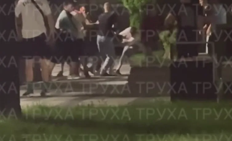 У центрі Тернополя сталася бійка зі стріляниною: є відео конфлікту