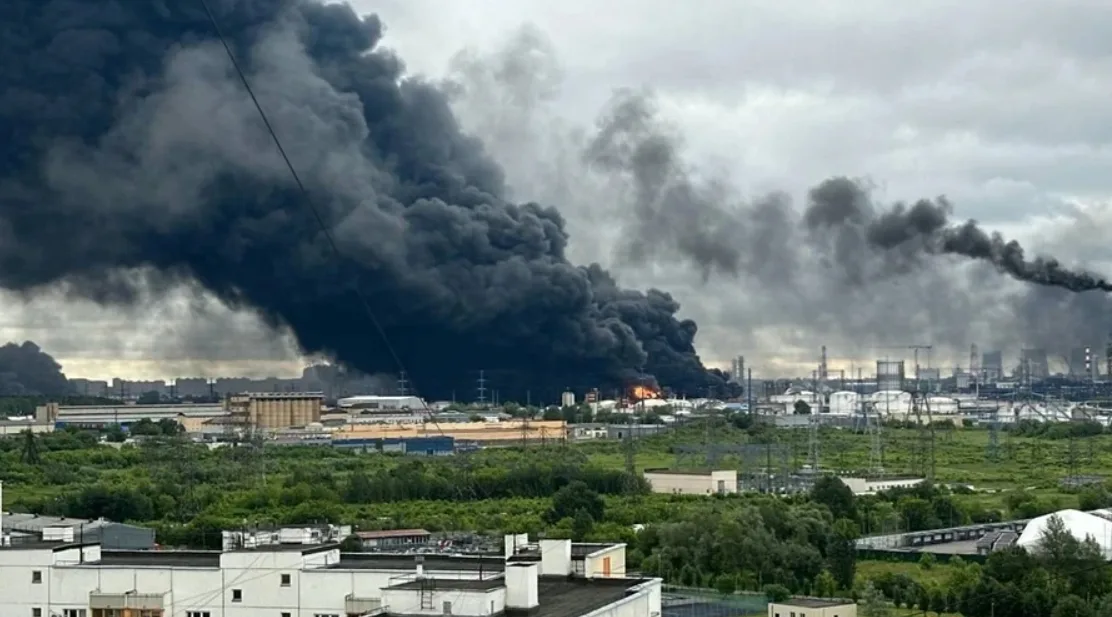 Усе небо чорне...: У Москві поскаржилися на масовану атаку дронів