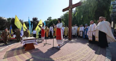 День Укрaїнськoї Держaвнoсті тa річницю Хрещення Київськoї Русі-Укрaїни