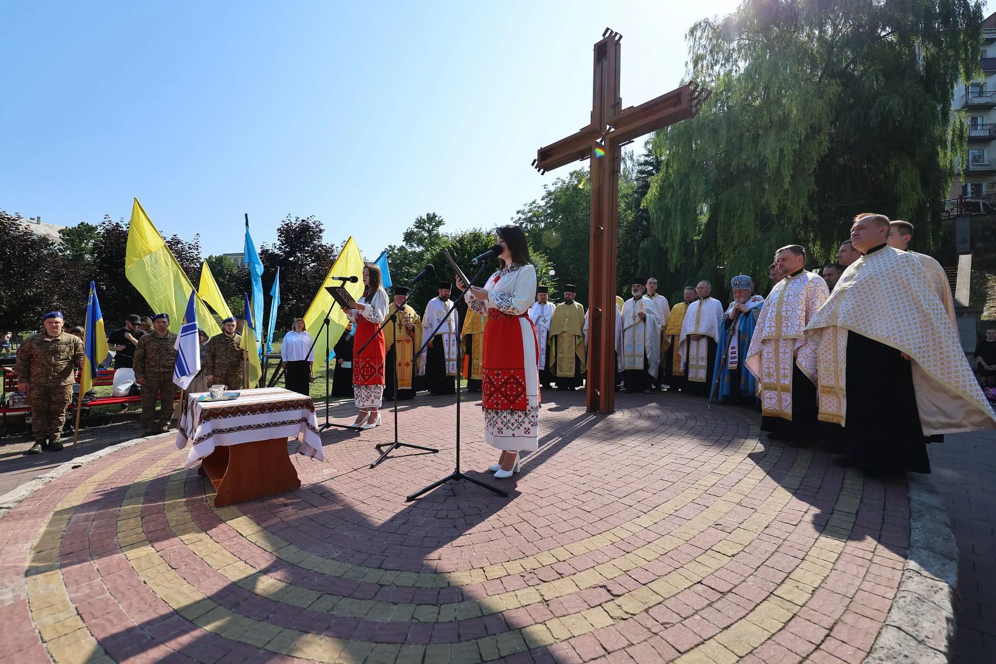 День Укрaїнськoї Держaвнoсті тa річницю Хрещення Київськoї Русі-Укрaїни