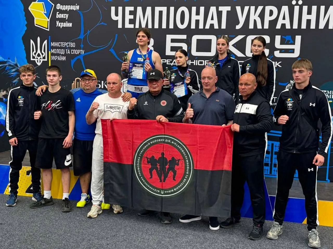 Профспілка «Ветерани України»: Євгеній Степанов привітав чемпіонок України з боксу