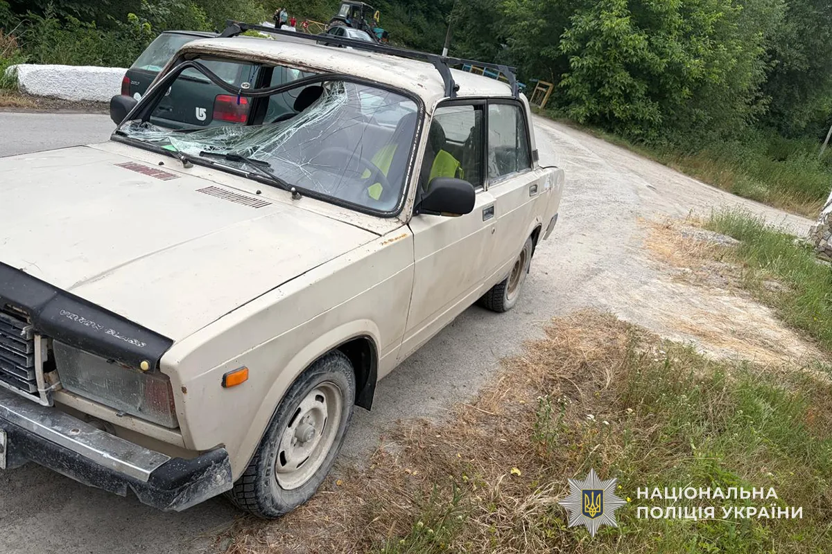 На Тернопільщині водій «сімки» збив велосипедистку: