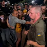 Бити військових