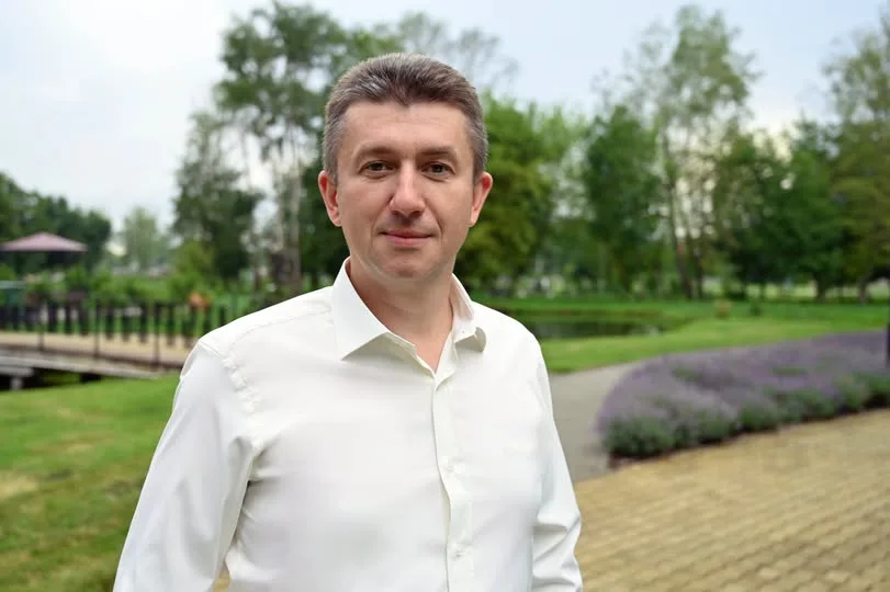 роман казновецький