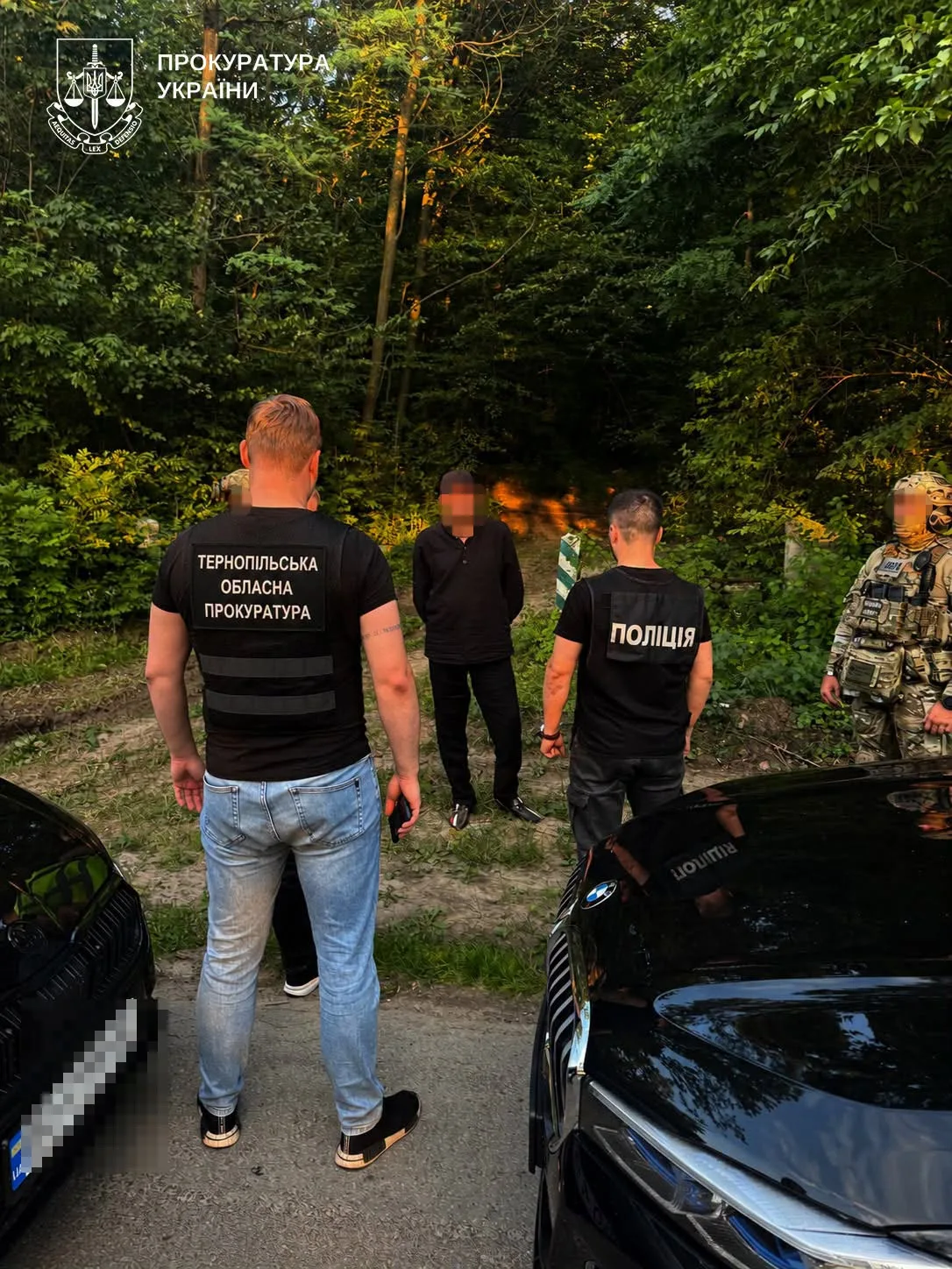 15 тис. доларів