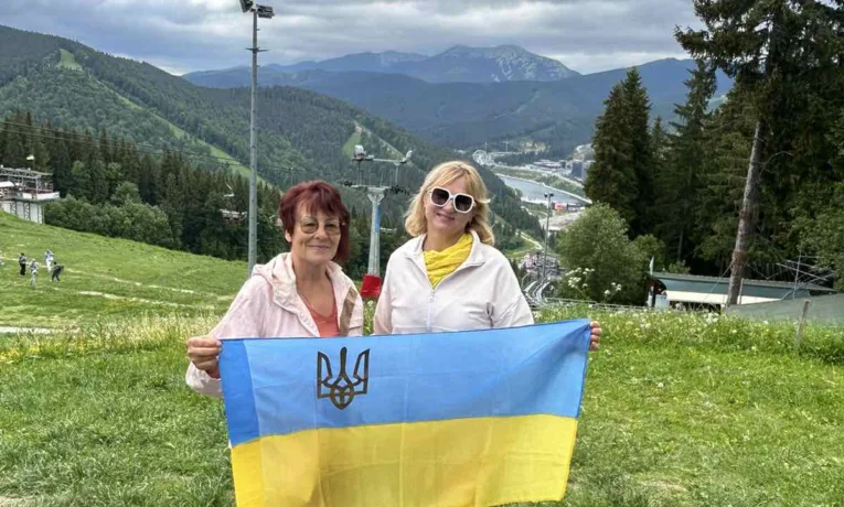 Український орнаментальний масаж Наталії Кучми: коли вишиванка оживає у дотику