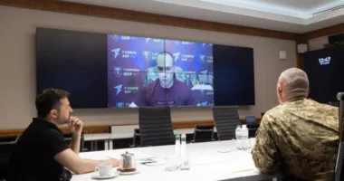 Зеленський обговорив справедливий розподіл особового складу