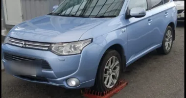 На кордоні затримали жительку Тернопільщини за кермом авто, викраденого у Великій Британії