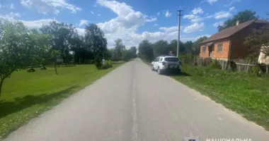 Дитина упала із самоката