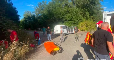 Смертельна ДТП біля Зборова: двоє загиблих, шестеро травмованих, серед них троє дітей