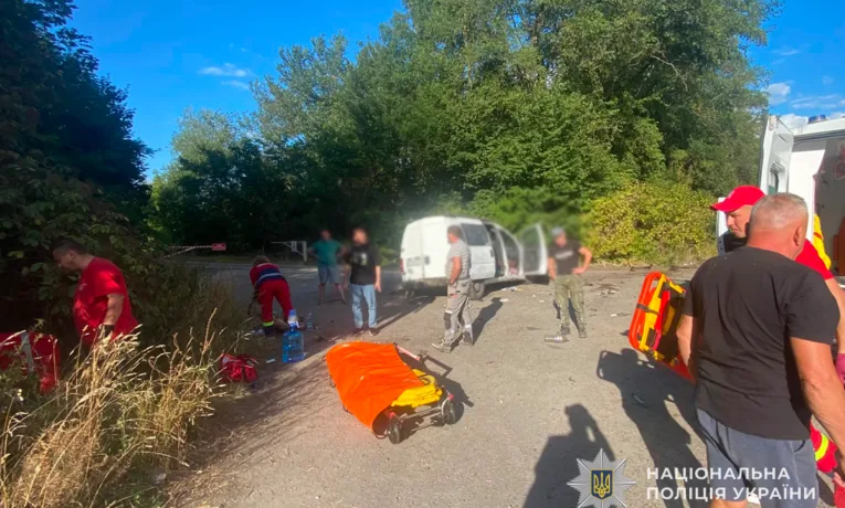 Смертельна ДТП біля Зборова: двоє загиблих, шестеро травмованих, серед них троє дітей