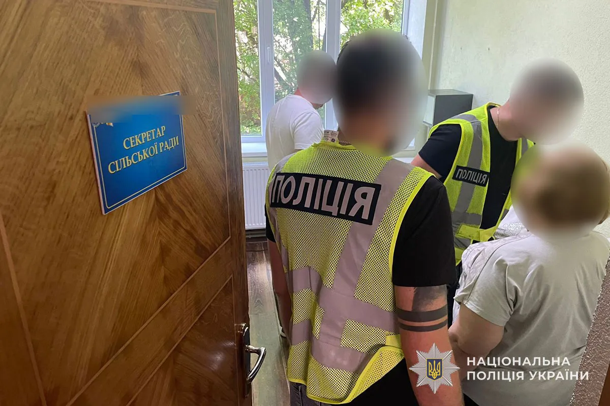 $2300 за відстрочку від мобілізації: на Чортківщині судитимуть двох посадовиць