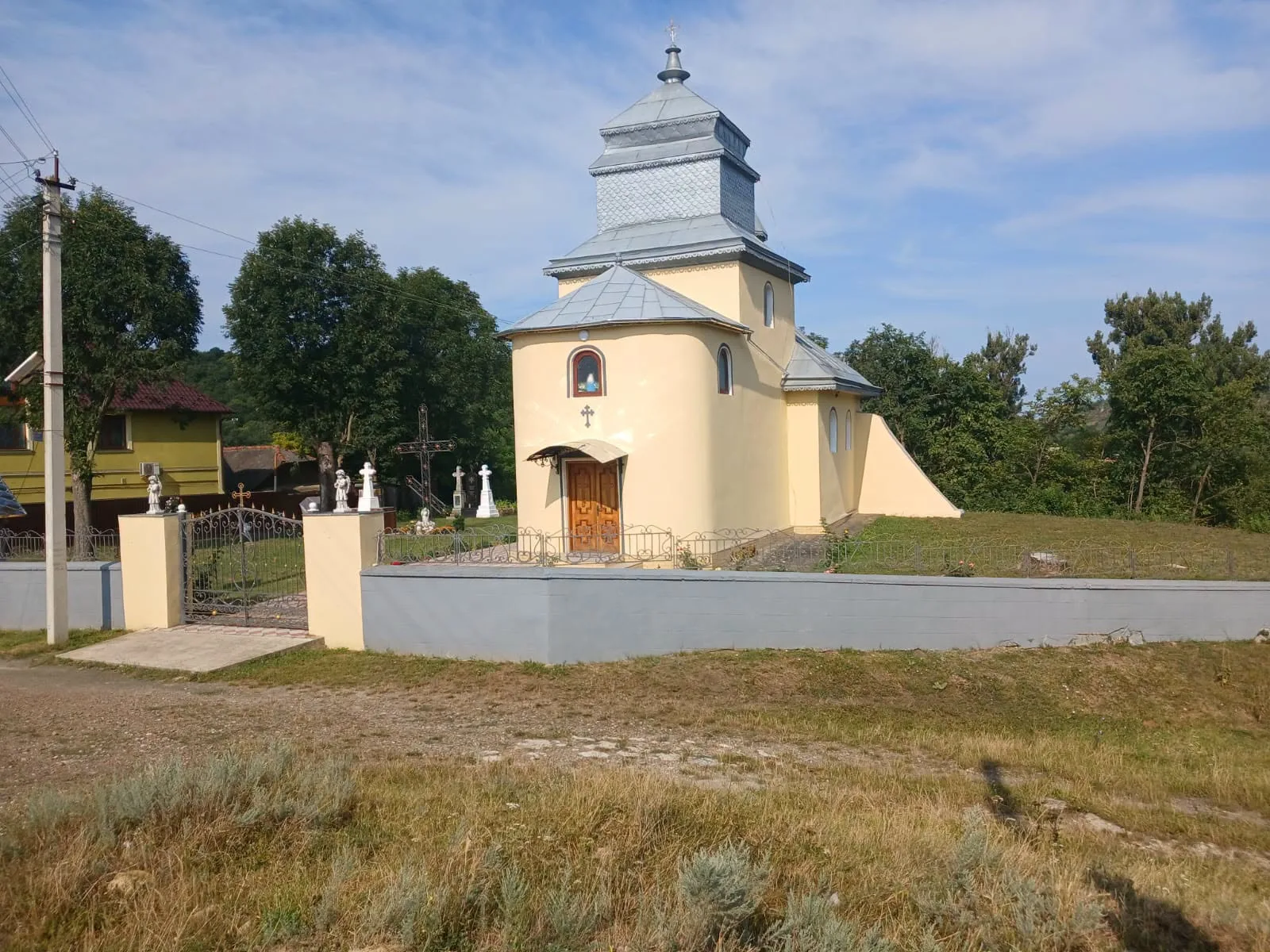 церква