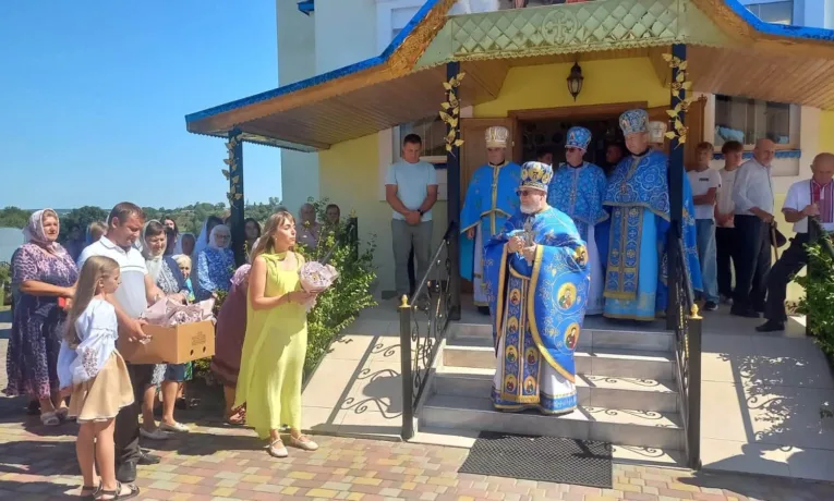 настоятель снігурівка