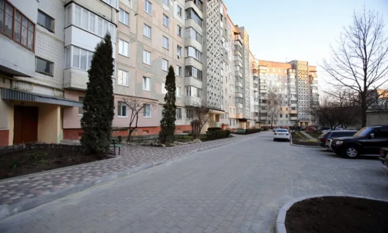 будинок на 15 Квітня