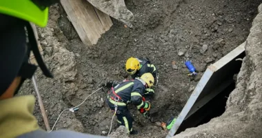 У Тернополі на вулиці Коновальця через обвал ґрунту загинули двоє чоловіків