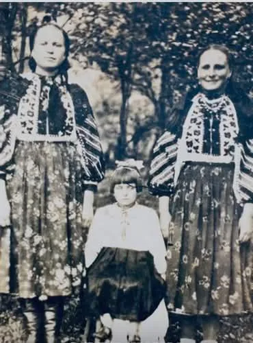 Родинні світлини з Іване-Золотого