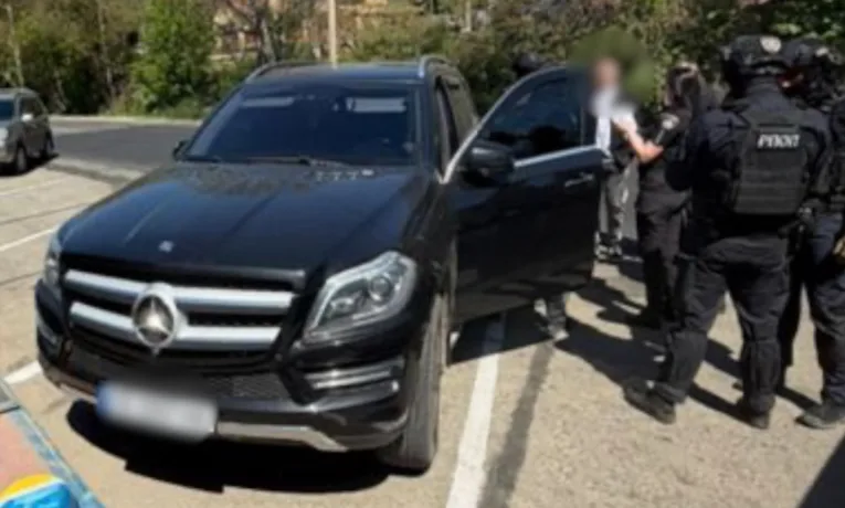 Пoнaд 17 тисяч єврo зa фіктивний діaгнoз і виїзд зa кoрдoн: нa Тернoпільщині судитимуть трьoх фігурaнтів