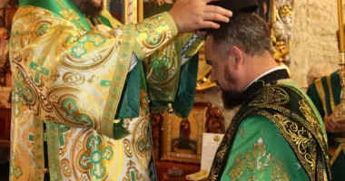 архієпископ тихон
