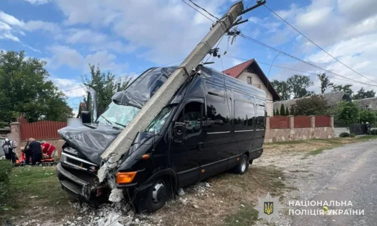 Автобус злетів