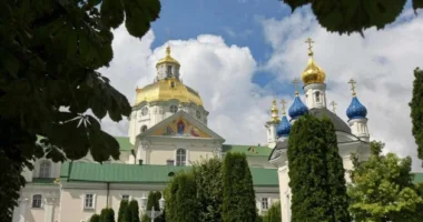 Почаївській лаврі дали додаткові 60 днів на розірвання зв’язків із РПЦ