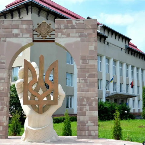 монастириська