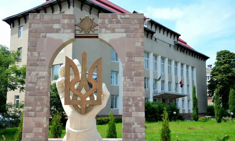 монастириська