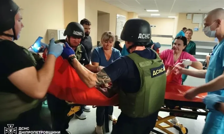 Наслідки ворожих атак на Дніпропетровщині: 8 постраждалих