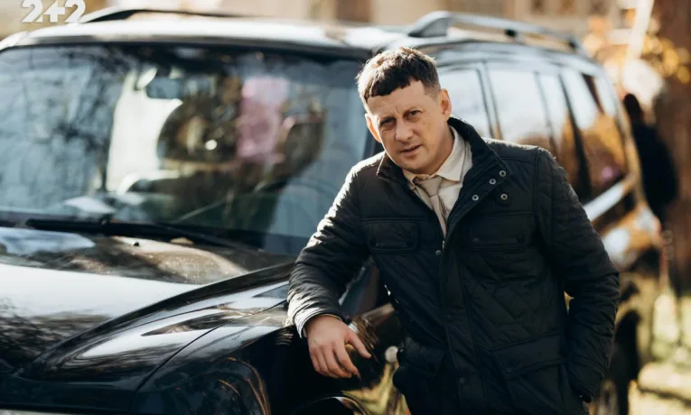 Вівчарюк кардинально змінив імідж для серіалу «Таксі для опера»