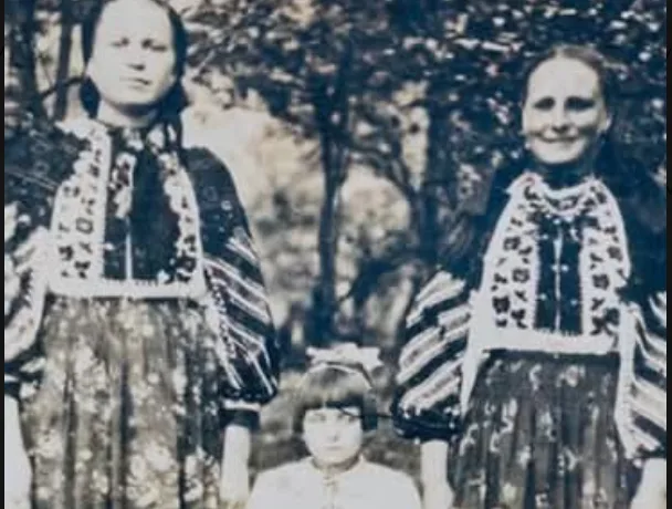 Родинні світлини з Іване-Золотого