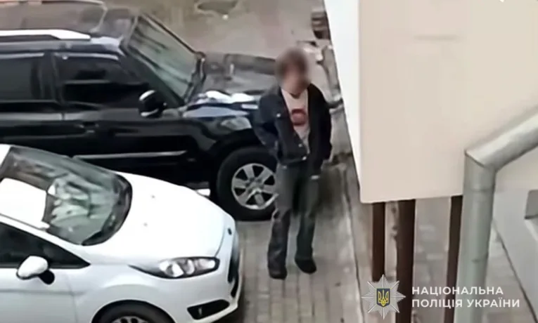 Пошкодив автомобіль військового: у Тернополі поліція встановила причетного