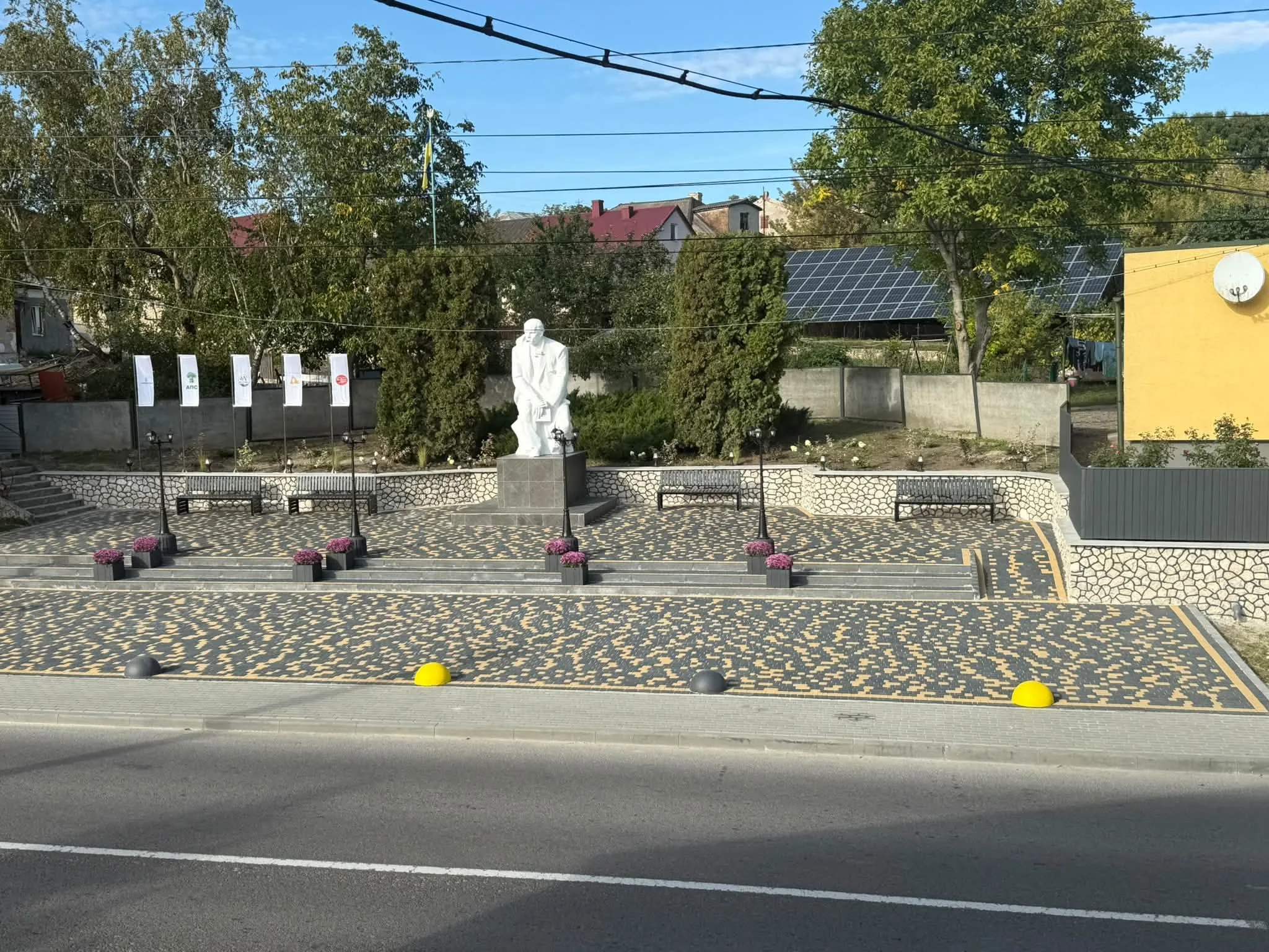 Залізці сквер