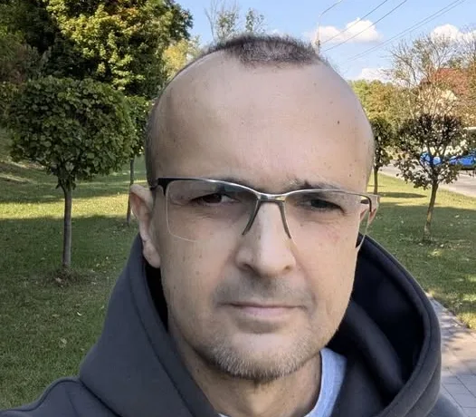 олег різник