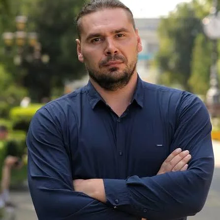 Андрій Шкула
